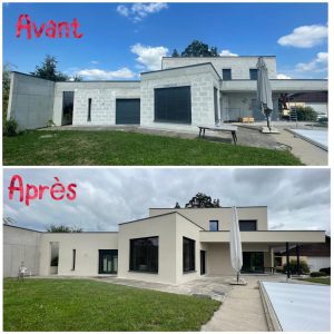 Comparaison avant-après de la rénovation extérieure d’une maison, avec façade repeinte et baies vitrées modernisées