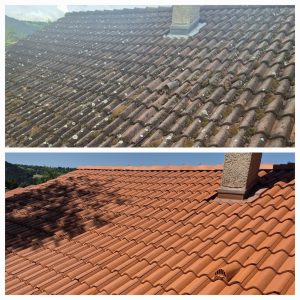 Comparaison avant-après d’un toit en tuiles : couvert de mousse et lichens, puis nettoyé et rénové